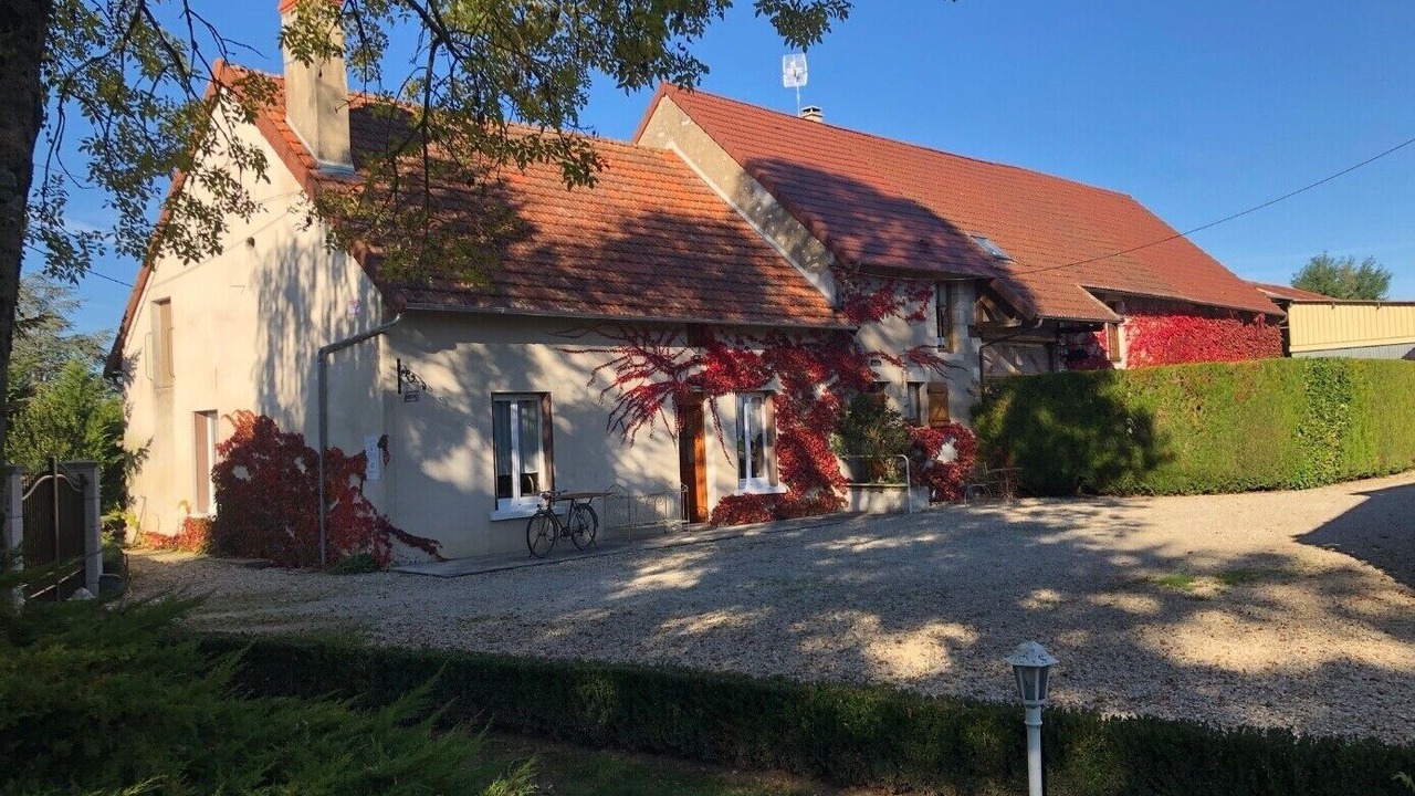 Photo of Outdoor in Lere