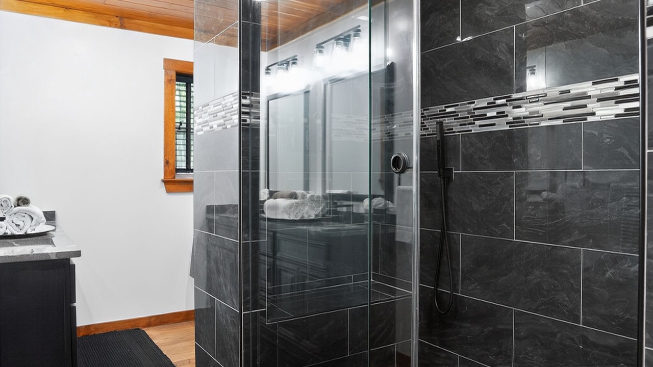 Photo of Bathroom in Lake Whitney