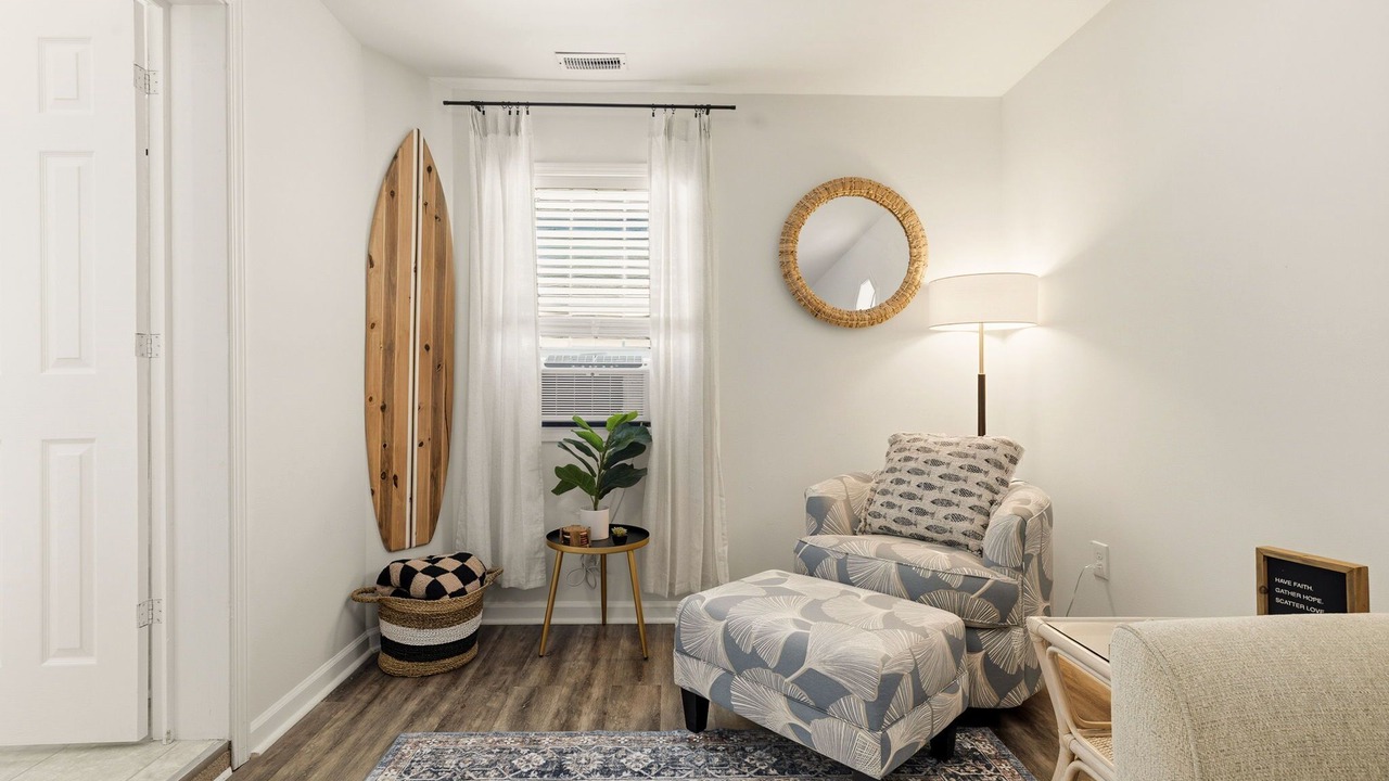 Photo of Livingroom in Wilmington Beach