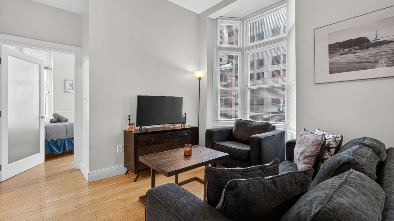 Photo of Livingroom in Downtown Baltimore