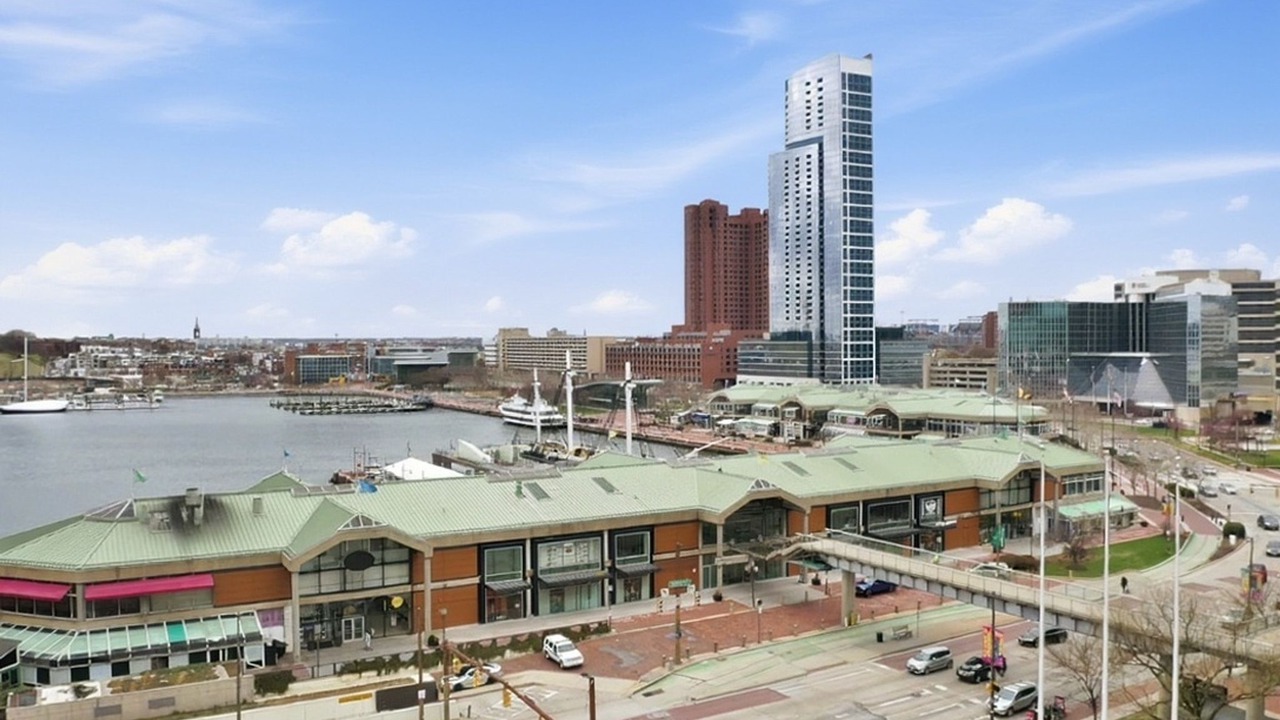 Photo of Others in Downtown Baltimore