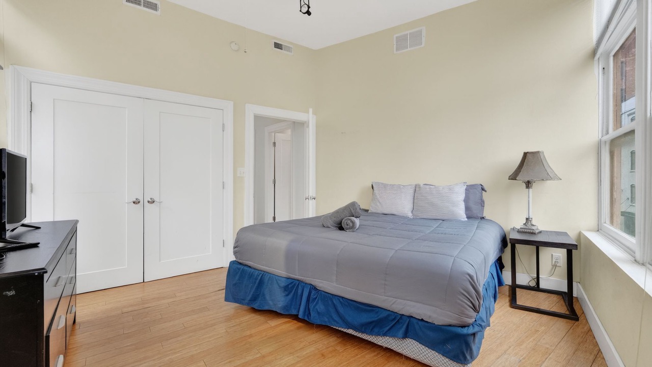 Photo of Bedroom in Downtown Baltimore