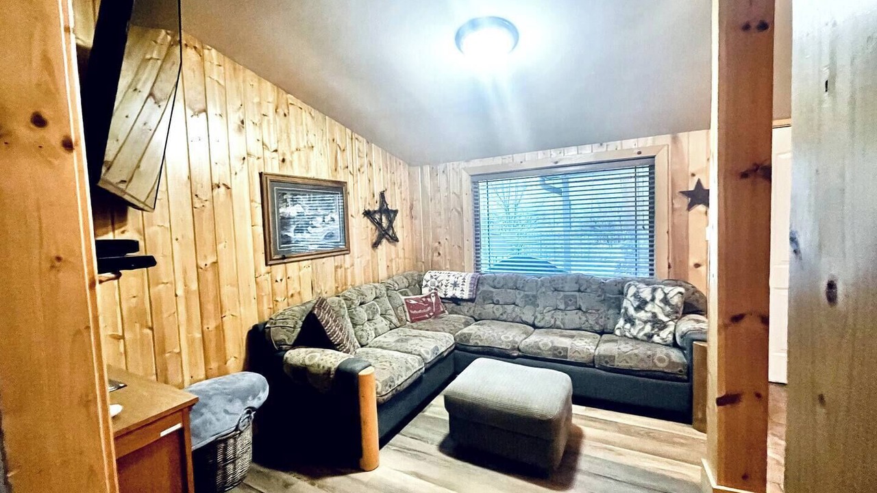 Photo of Livingroom in Sundance