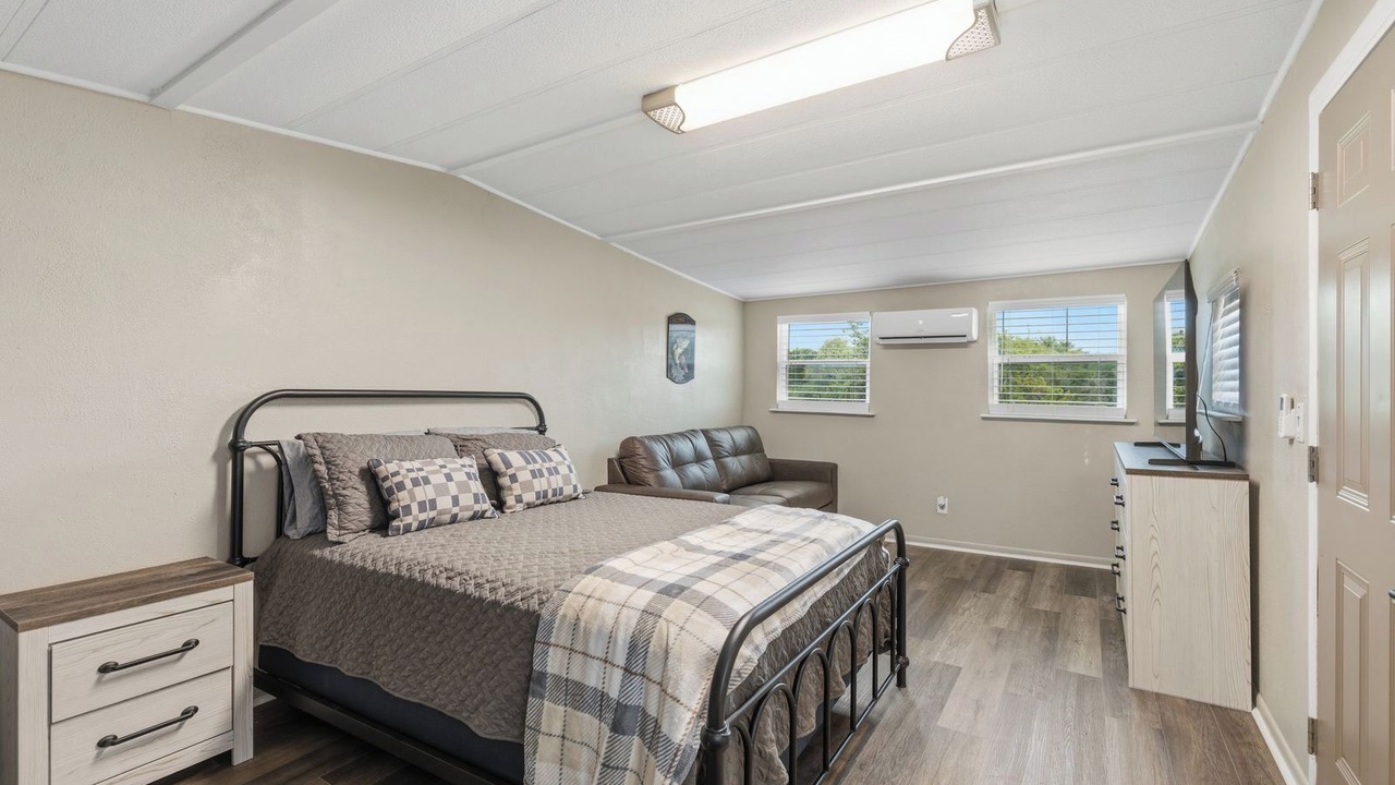 Photo of Bedroom in Brownwood