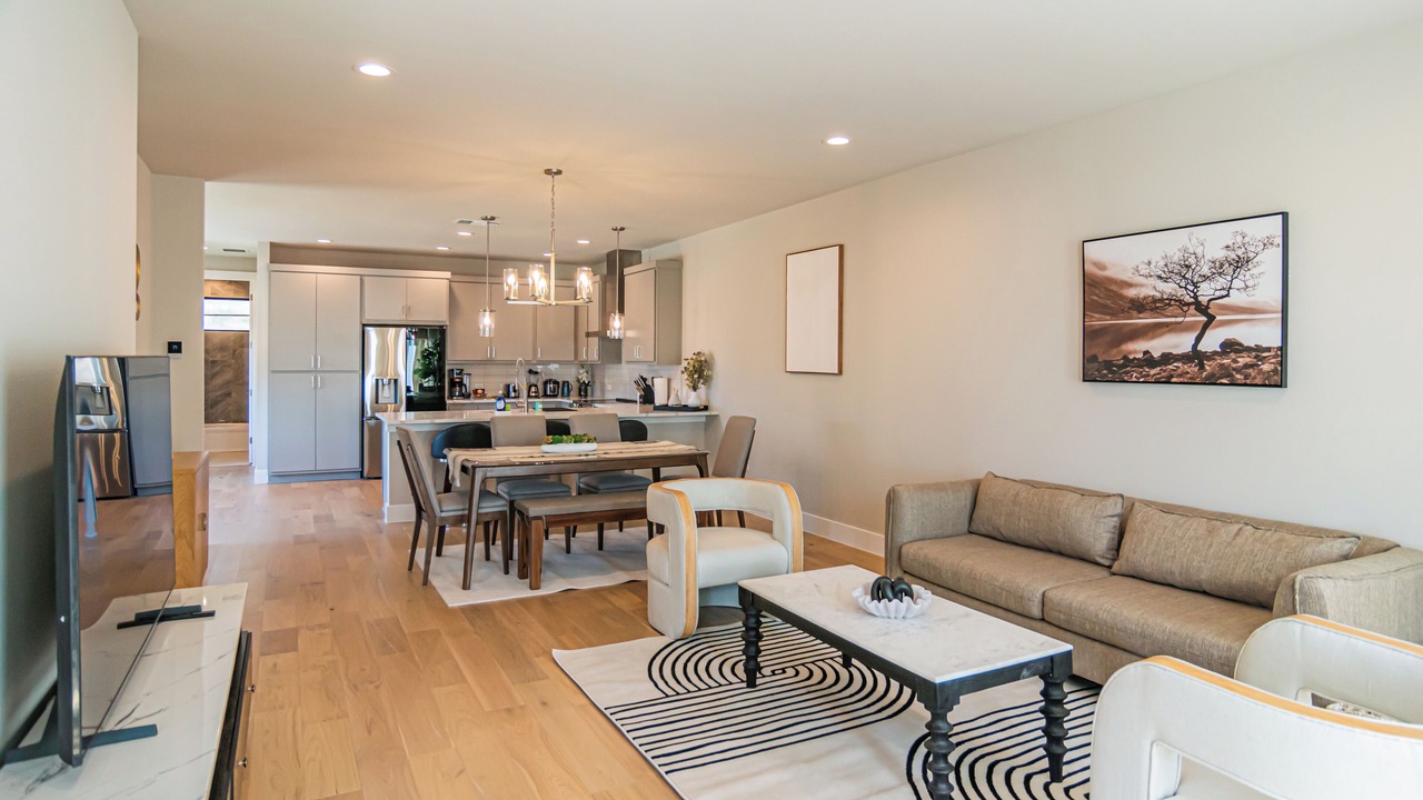 Photo of Livingroom in McNeil