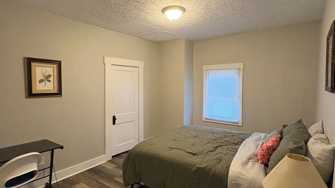 Photo of Bedroom in Highland Square