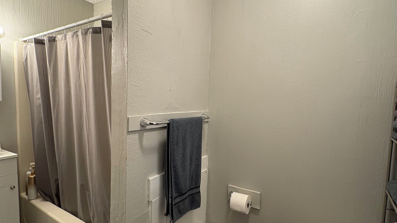 Photo of Bathroom in Highland Square