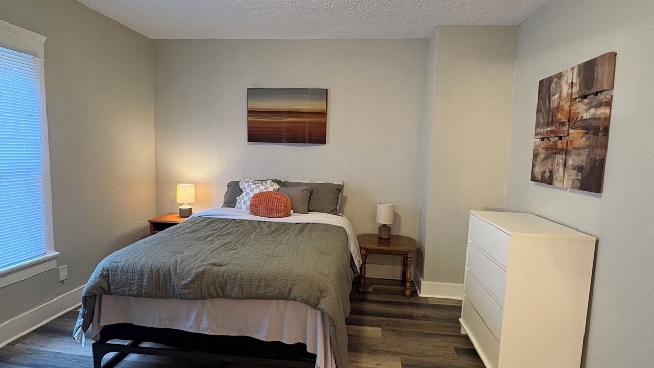 Photo of Bedroom in Highland Square