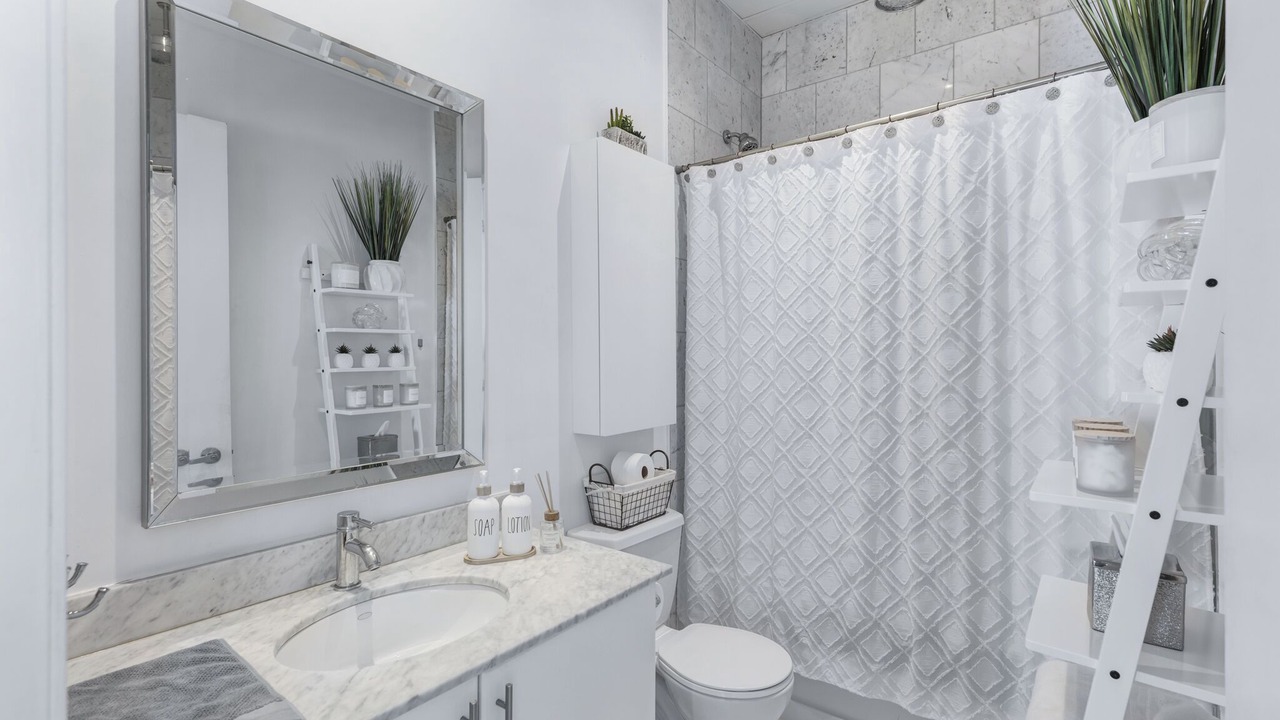 Photo of Bathroom in Cabbagetown