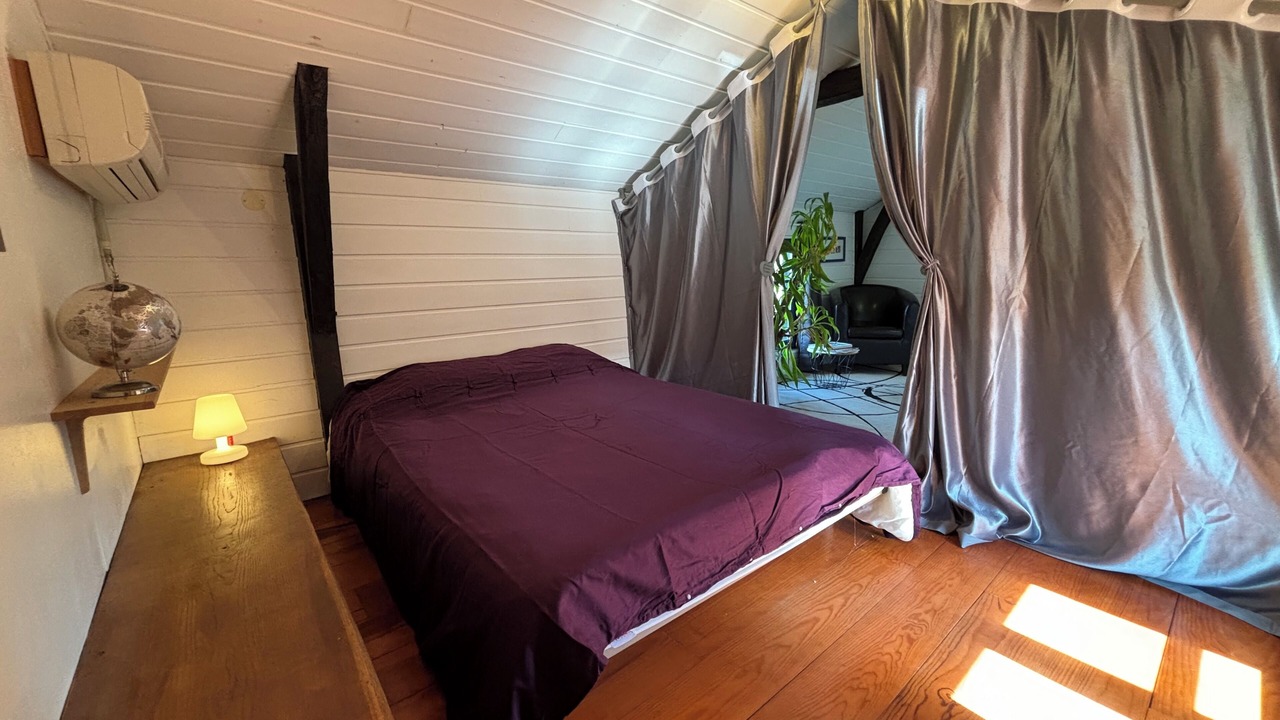 Photo of Bedroom in Pouillon