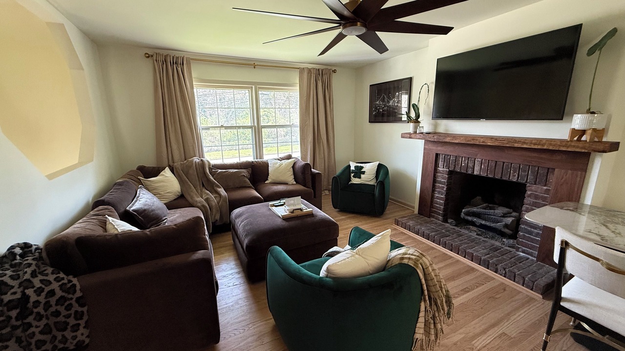 Photo of Livingroom in Crescent Hill