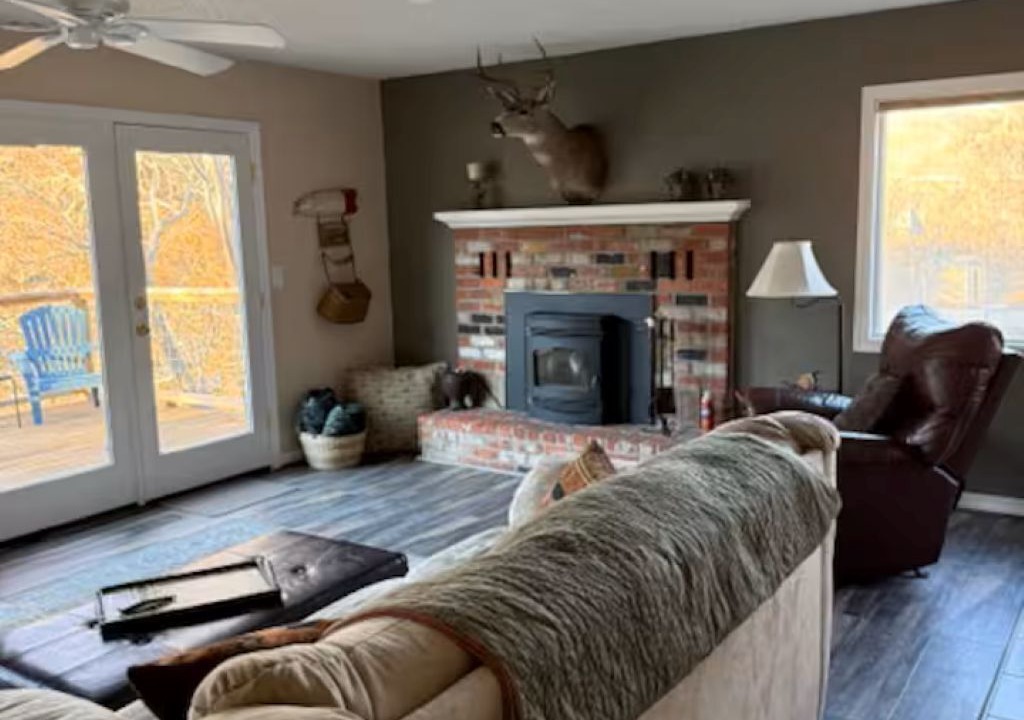 Photo of Livingroom in Maupin