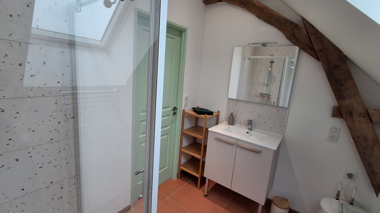 Photo of Bathroom in Parennes