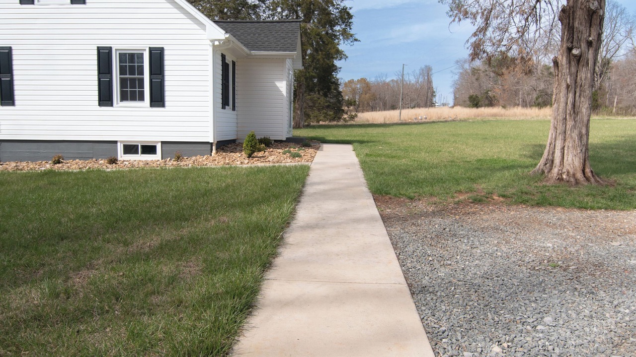 Photo of Outdoor in Burnt Chimney