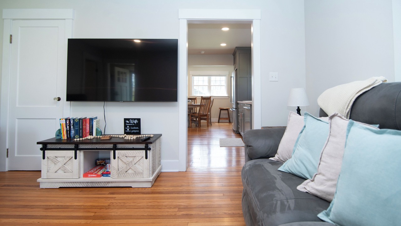 Photo of Livingroom in Burnt Chimney