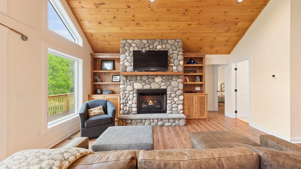 Photo of Livingroom in Lansing