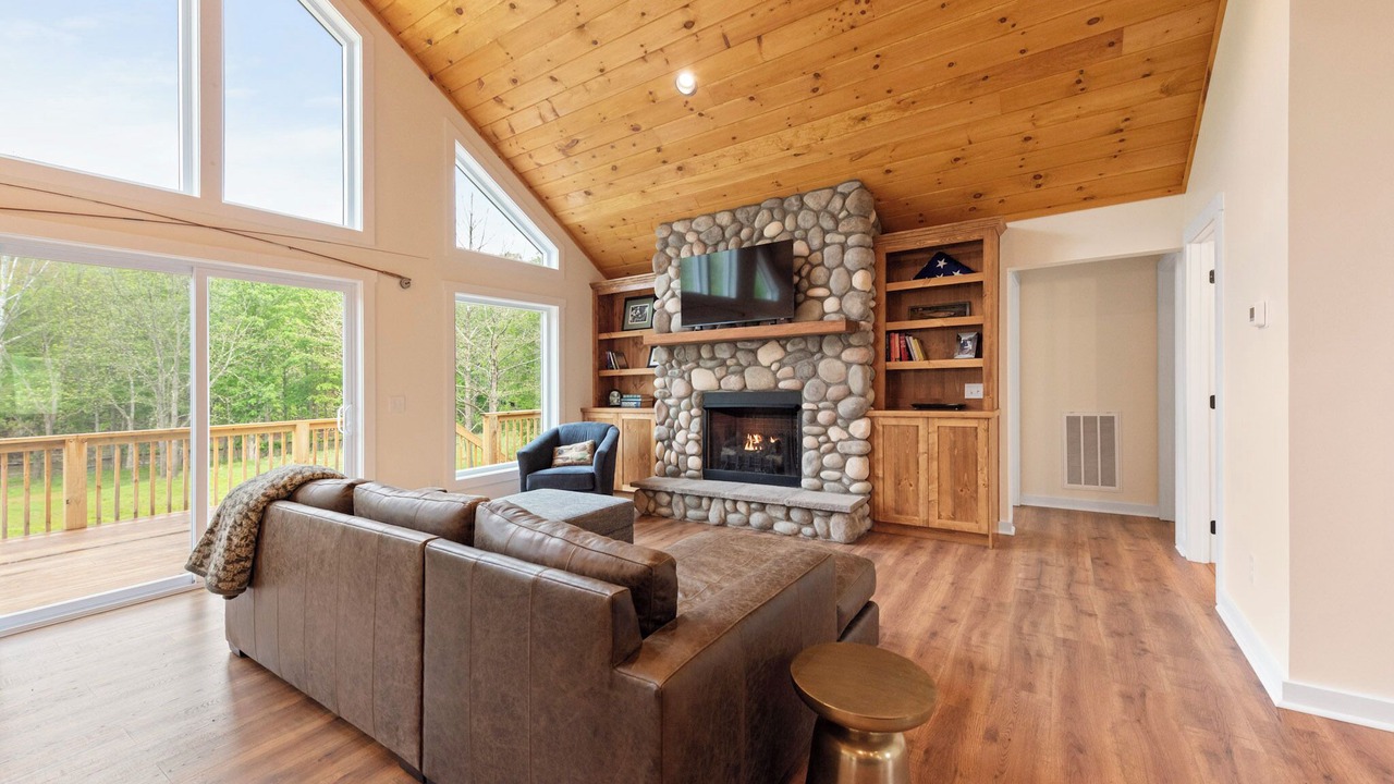 Photo of Livingroom in Lansing