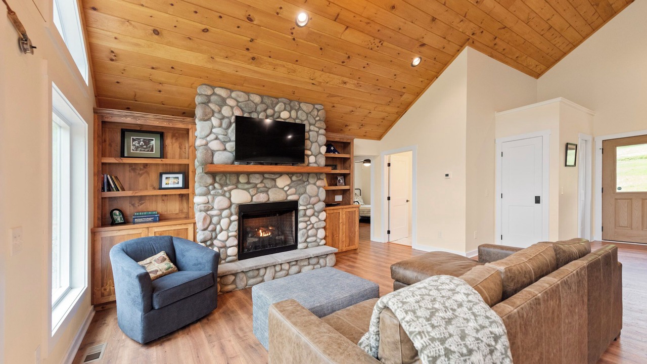 Photo of Livingroom in Lansing
