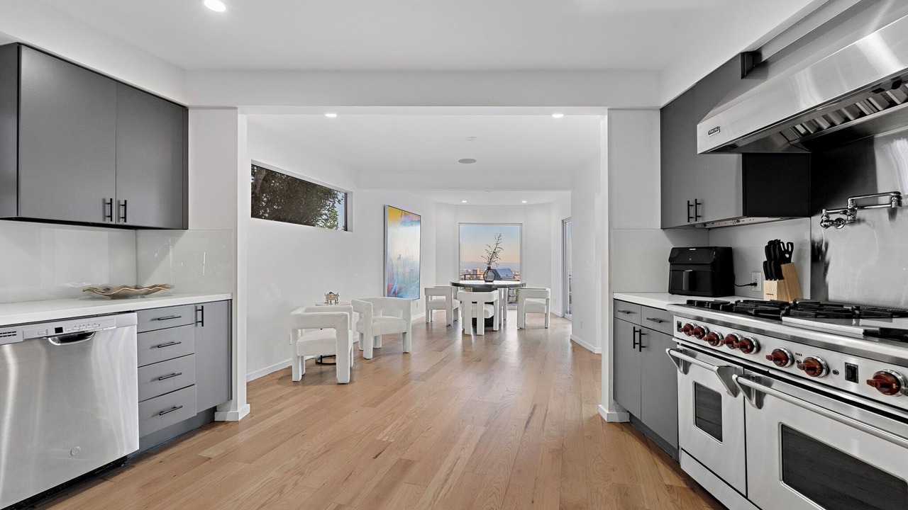 Photo of Kitchen in Beverly Glen