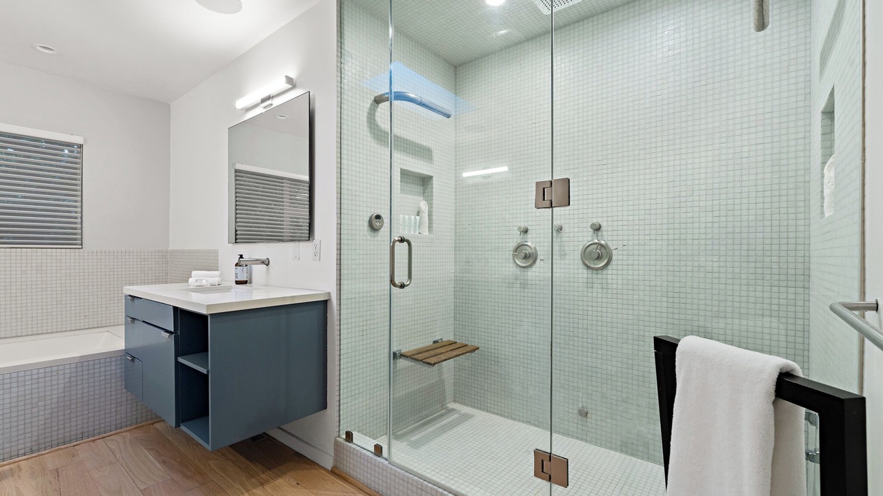 Photo of Bathroom in Beverly Glen
