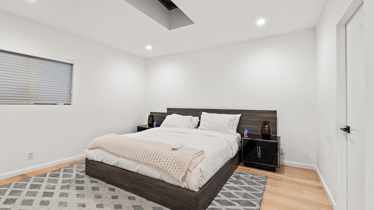 Photo of Bedroom in Beverly Glen