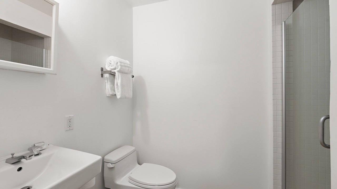 Photo of Bathroom in Beverly Glen