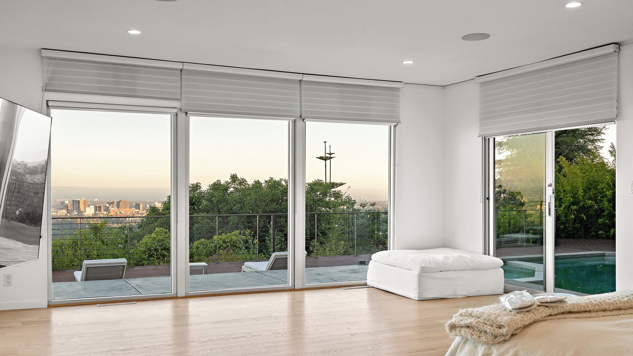 Photo of Bedroom in Beverly Glen