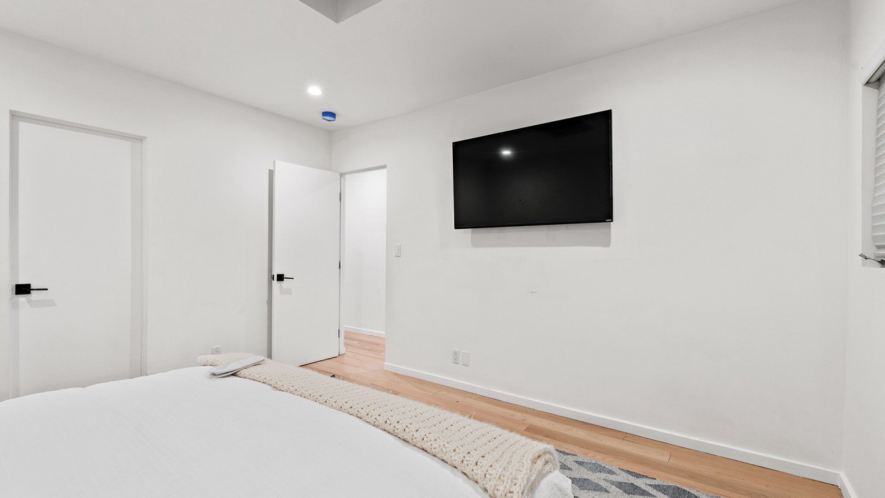 Photo of Bedroom in Beverly Glen