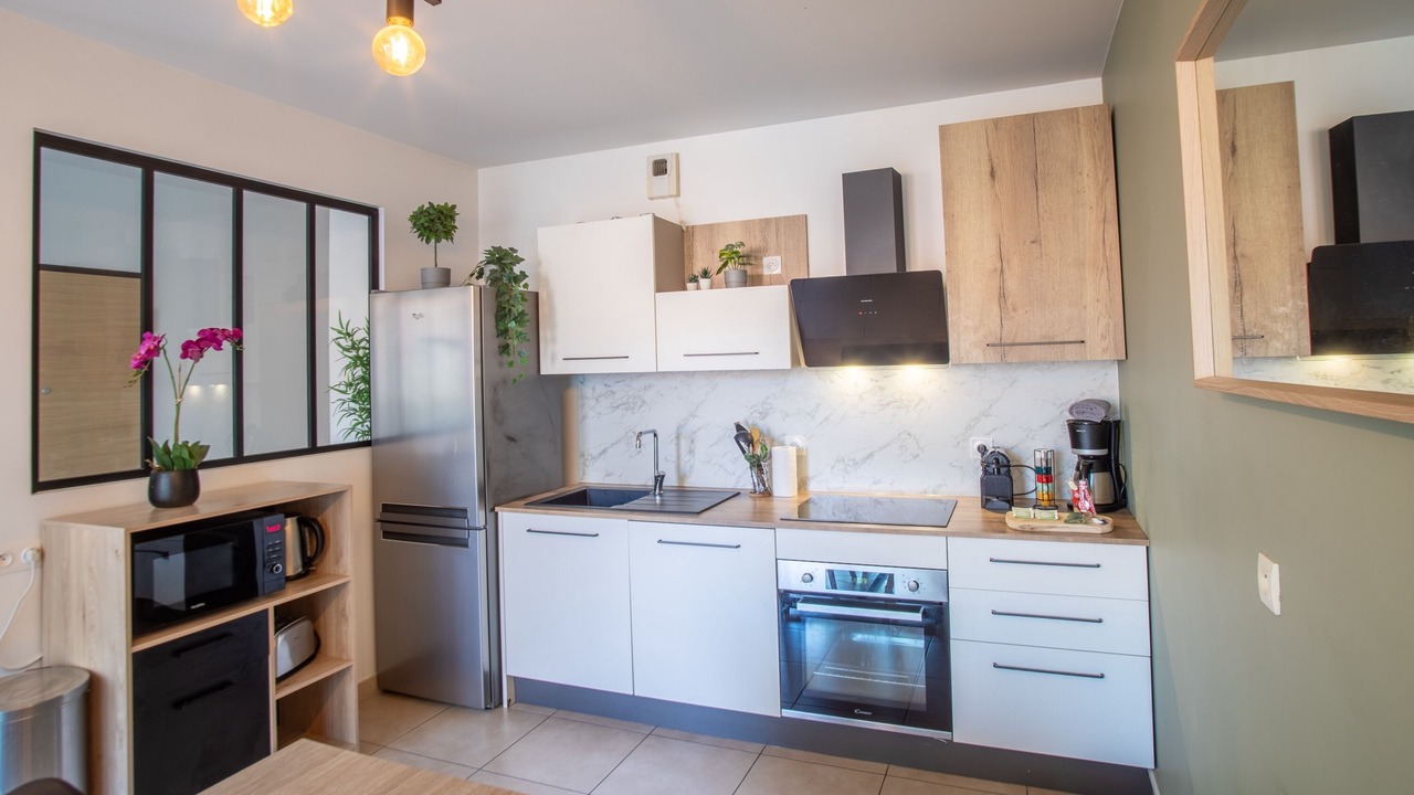 Photo of Kitchen in Bellevue - Le Mont - La Jomayere