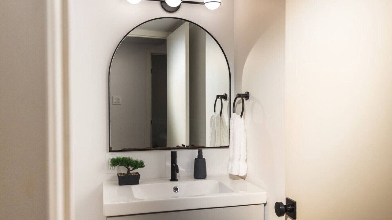 Photo of Bathroom in Shaughnessy Village