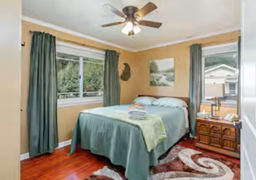 Photo of Bedroom in Pine Forest