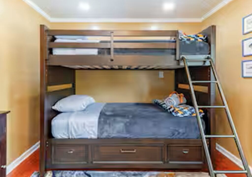 Photo of Bedroom in Pine Forest