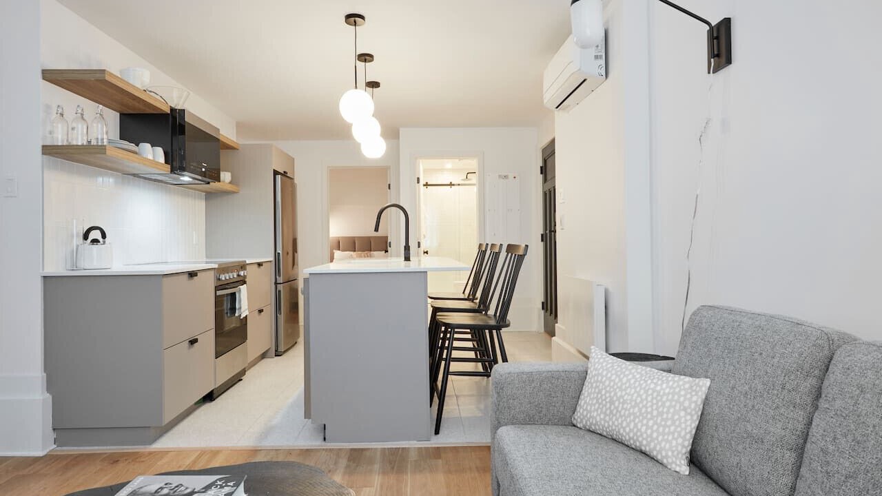 Photo of Livingroom in Shaughnessy Village
