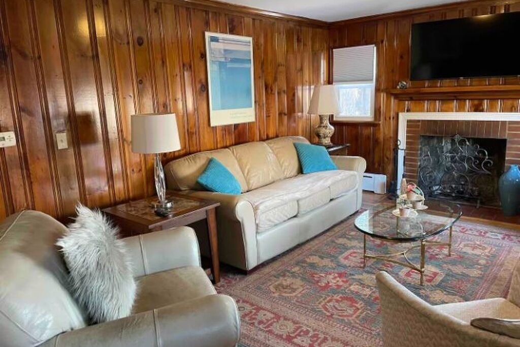 Photo of Livingroom in Maple Hill