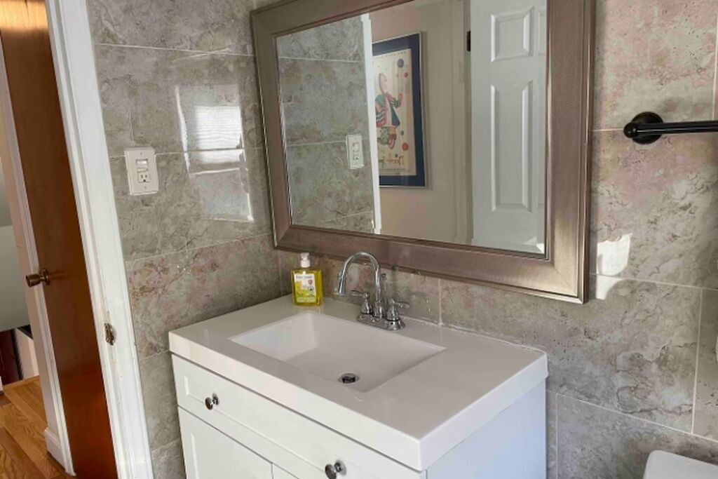 Photo of Bathroom in Maple Hill