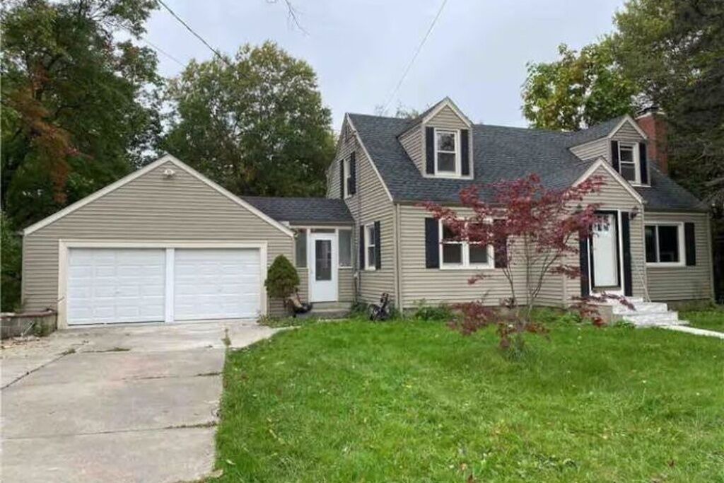Photo of Outdoor in Maple Hill