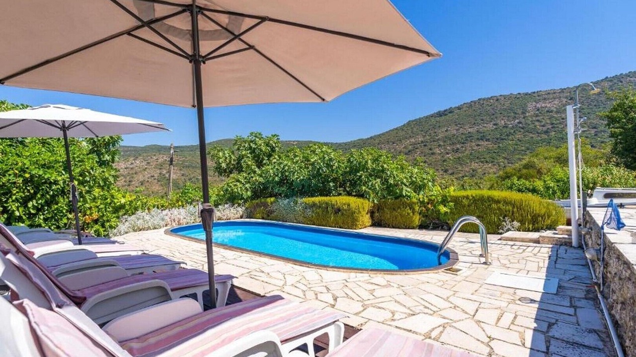 Photo of Outdoor in urinici