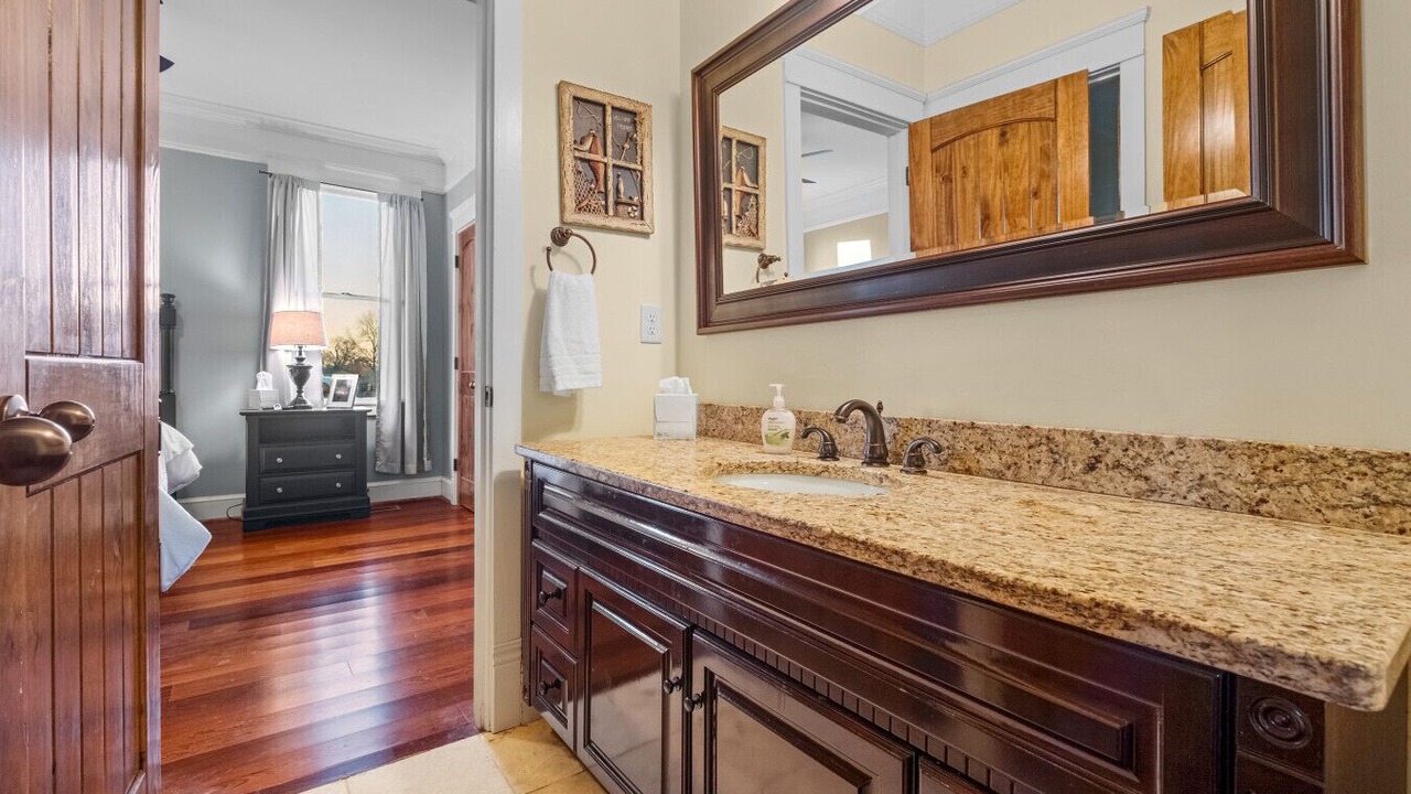 Photo of Bathroom in Centre