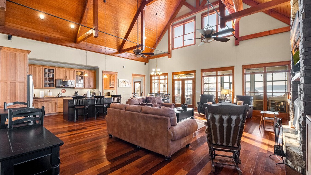 Photo of Livingroom in Centre