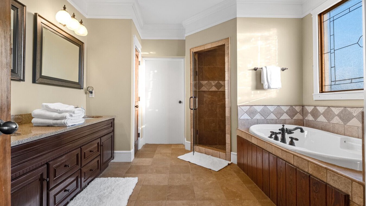 Photo of Bathroom in Centre