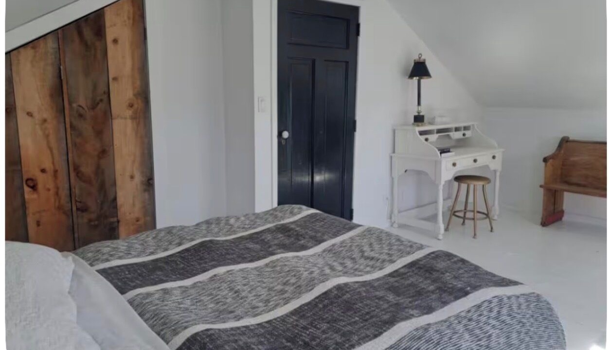 Photo of Bedroom in Actinolite