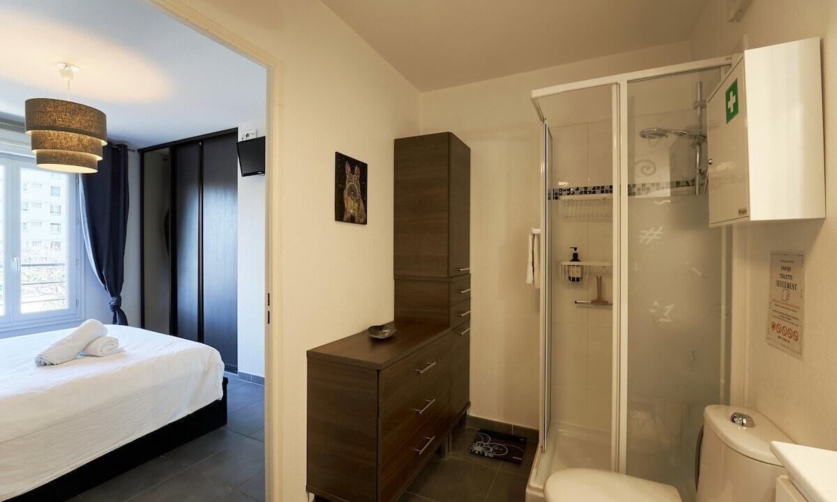 Photo of Bathroom in La Valette-du-Var