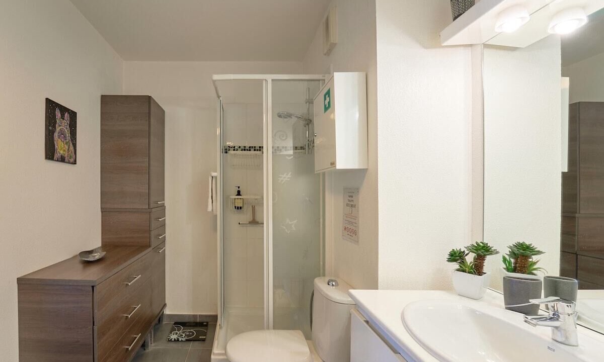 Photo of Bathroom in La Valette-du-Var