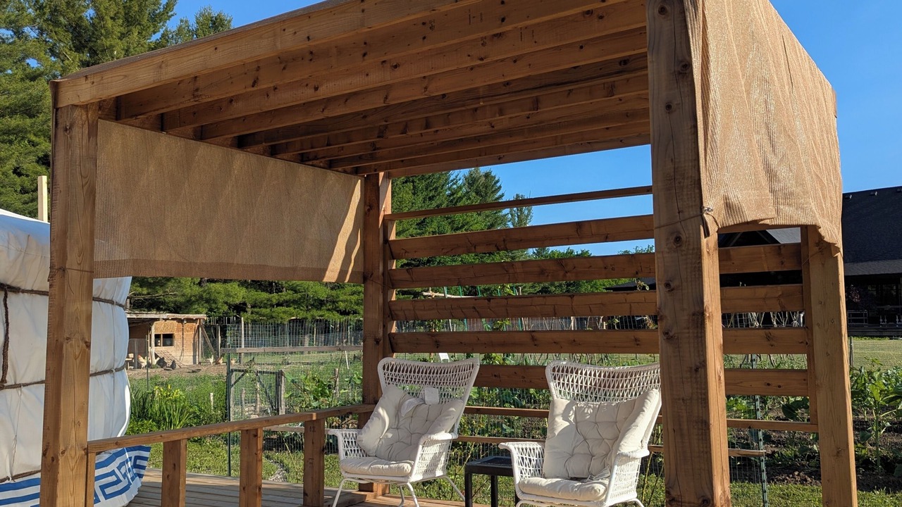 Photo of Patio Balcony in West Lincoln