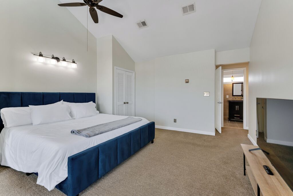 Photo of Bedroom in Croatan Beach