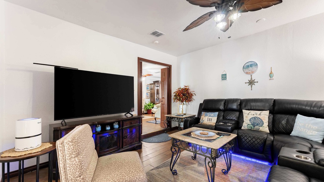 Photo of Livingroom in West San Antonio