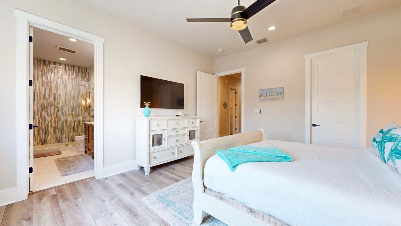 Photo of Bedroom in Leeward Sands