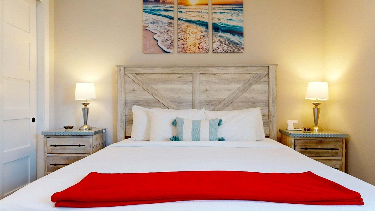 Photo of Bedroom in Leeward Sands
