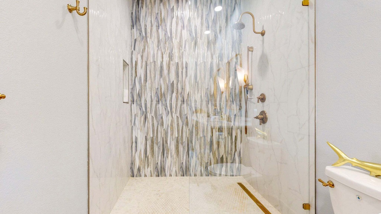 Photo of Bathroom in Leeward Sands