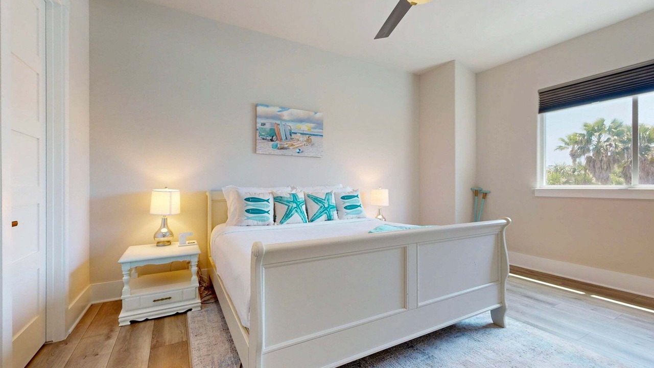 Photo of Bedroom in Leeward Sands